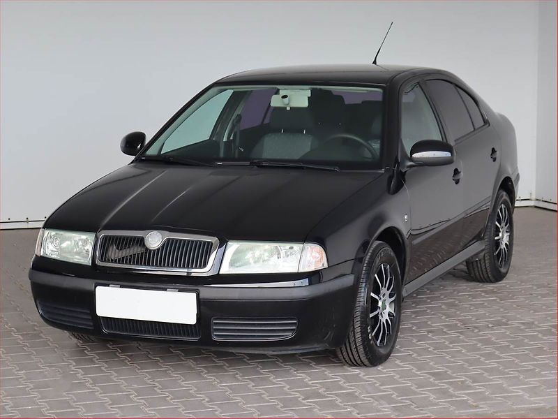 Škoda Octavia (2009) 1.6, Serv.kniha - fotka 2 z 18