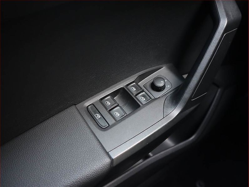 Seat Arona (2022) Xperience 1.0 TSI, Automat - fotka 20 z 21