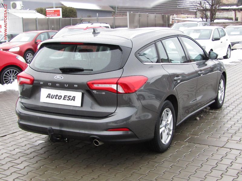 Ford Focus (2019) 1.0 EB, 1.maj,ČR, AT, navi - fotka 4 z 21