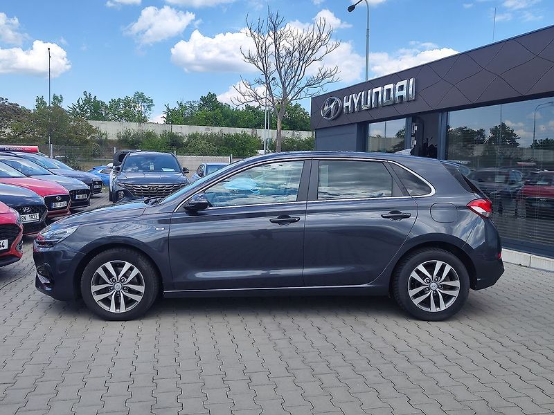 Hyundai i30 1.5 T-GDi117kw smart Navi - fotka 8 z 34