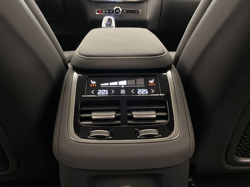 Volvo XC90 (2026) T8 AWD RECHARGE BRIGHT PLUS 7m - fotka 72 z 72