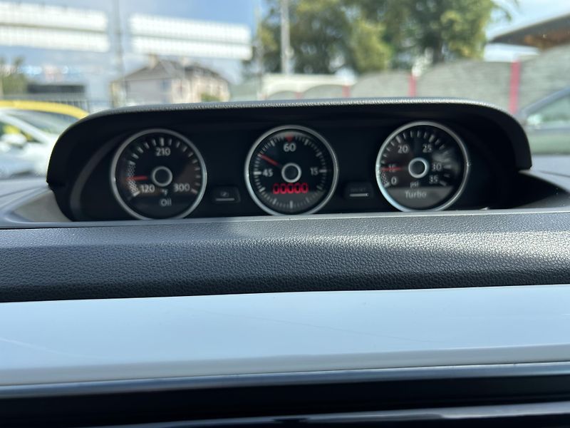 Volkswagen Beetle (2014) 2.0Tdi 103KW DSG 131tis km - fotka 20 z 35