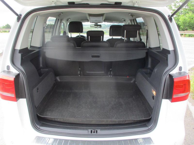 Volkswagen Touran TDI CUP*77KW*TZ*NAVI*VÝHŘEV* - fotka 33 z 50