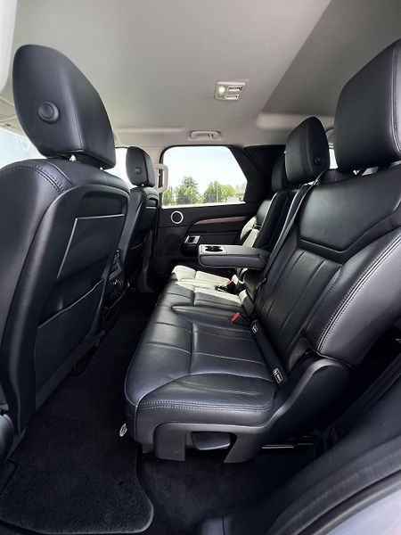 Land Rover Discovery 2.0SD4 177kW LUXURY 7-Míst TZ - fotka 20 z 27