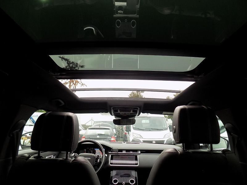 Land Rover Range Rover Velar D300 4X4 221 KW R DYNAMIC - fotka 27 z 44