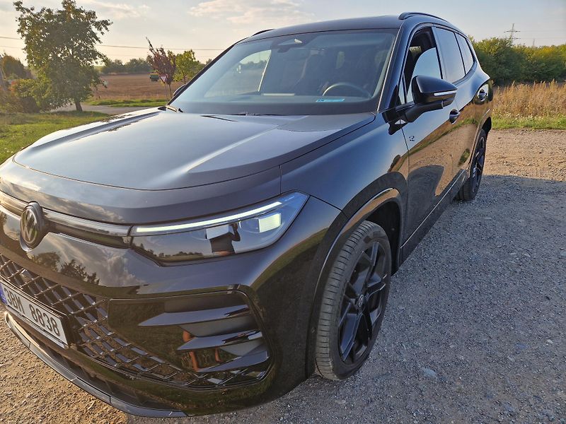 Volkswagen Tayron (2025) R-LINE PEOPLE 1,5 eTSI 110 KW  - fotka 4 z 13