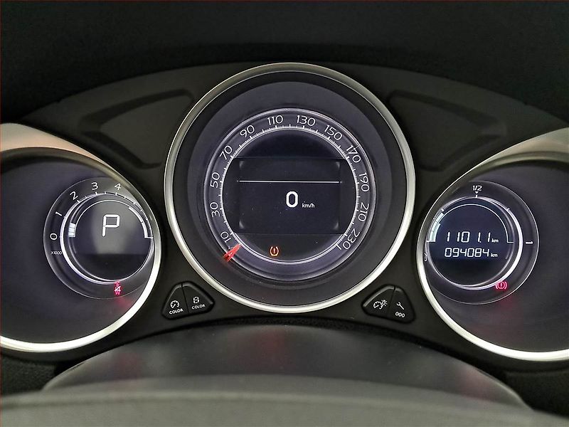 DS Automobiles DS4 (2016) 1.6 BlueHDi, Automat - fotka 11 z 20