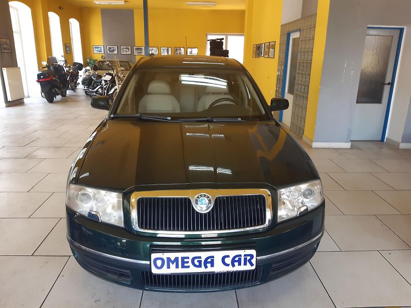 Škoda Superb 2.5 TDI AUTOMAT DIGIKLIMA - fotka 2 z 24
