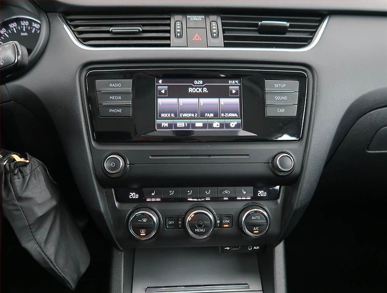 Škoda Octavia (2016) Elegance 2.0 TDI, Xenony - fotka 12 z 19