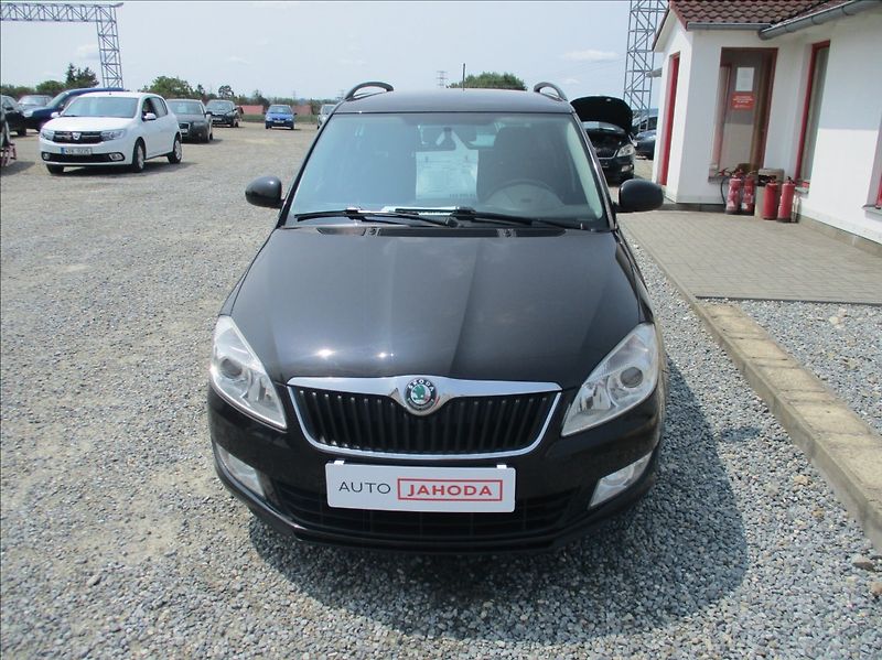 Škoda Fabia 1,2 TSI, aut. klima, servis, - fotka 2 z 32