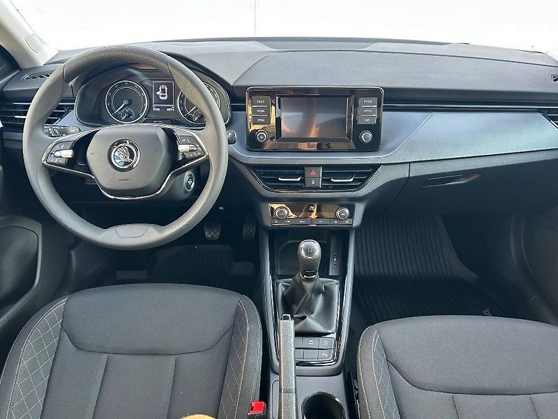 Škoda Scala FRESH 6MP 1,0TSI - fotka 10 z 24