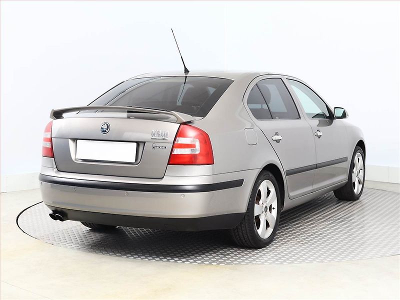 Škoda Octavia (2007) 2.0 TDI, Serv.kniha, nová STK - fotka 5 z 11