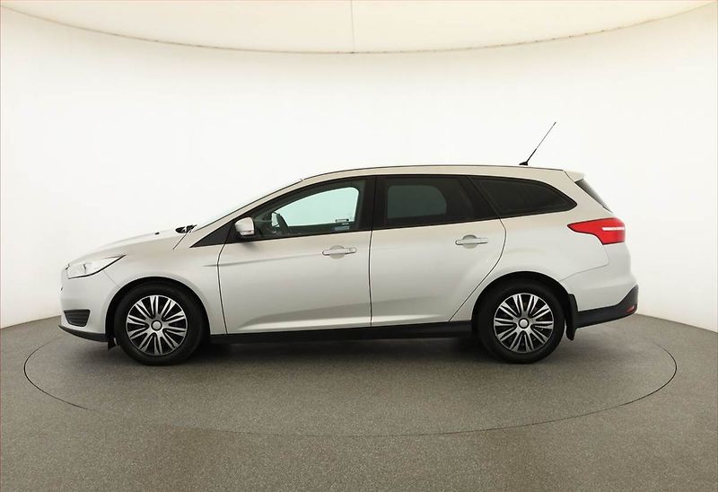 Ford Focus (2015) 1.5 TDCi, Serv.kniha - fotka 3 z 17