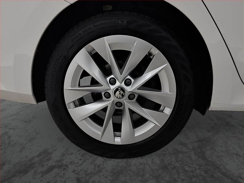 Škoda Octavia (2023) Style 1.5 TSI e-tec, Automat - fotka 15 z 22