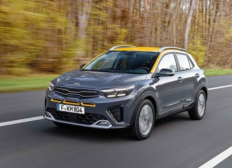 Citroën C4 X je absolutní novinkou a v segmentu patří k těm největším modelům