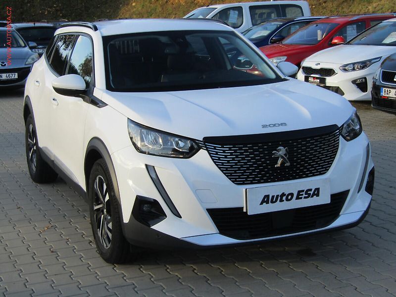 Peugeot 2008 (2020) 1.2PT, ČR, LED - fotografie inzerátu