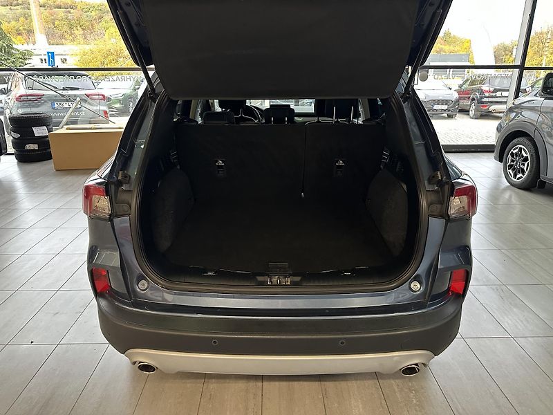 Ford Kuga Titanium 2.5i HEV 190k aut. - fotka 7 z 26