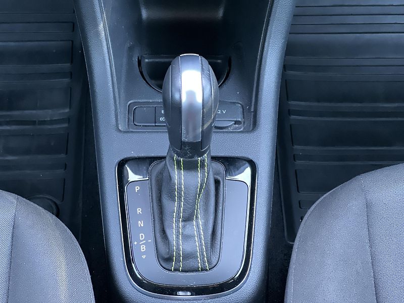 Škoda Citigo e iV 61kw KLIMA TEMPOMAT ALU - fotka 19 z 39