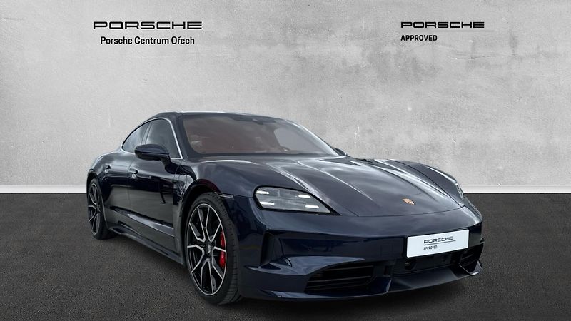 Porsche Taycan 4S - fotka 4 z 25