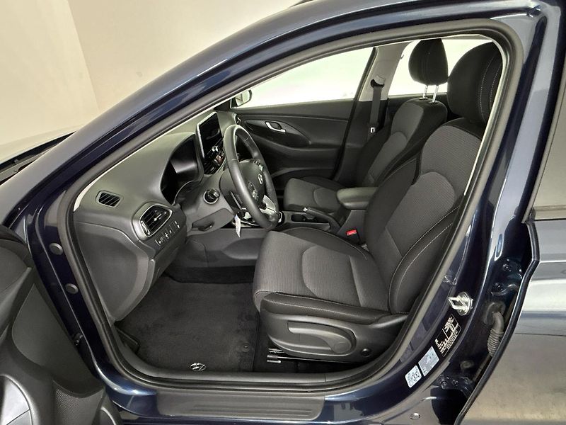 Hyundai i30 Smart DCT - fotka 7 z 26