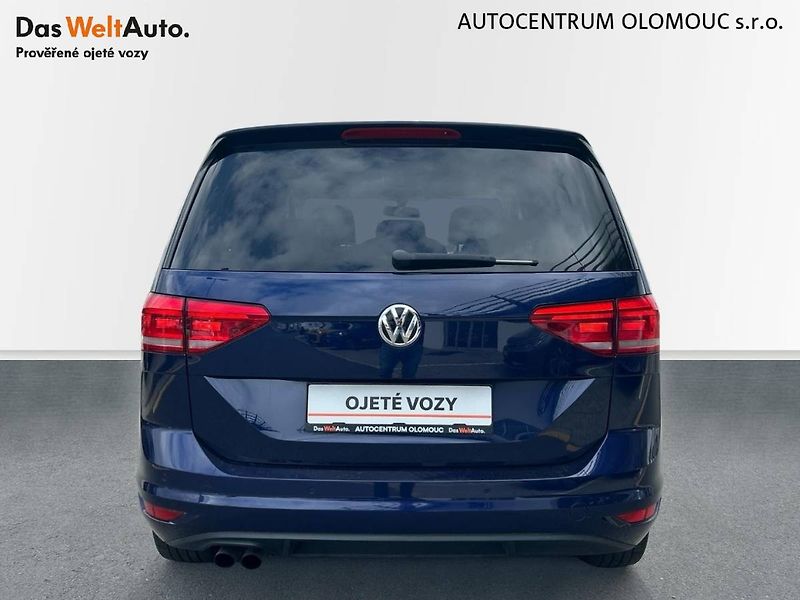 Volkswagen Touran (2016) 1.4 TSI 7DSG Highline - fotka 25 z 33