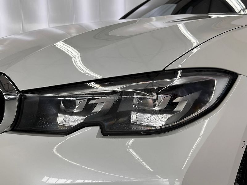 BMW Řada 3 320d xDrive AT LUXURY LINE, PA - fotka 8 z 29