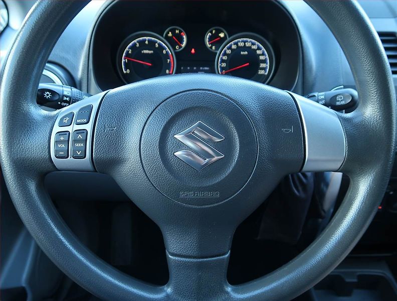 Suzuki SX4 (2014) 1.6 VVT, ČR,1.maj, Serv.kniha - fotka 15 z 15