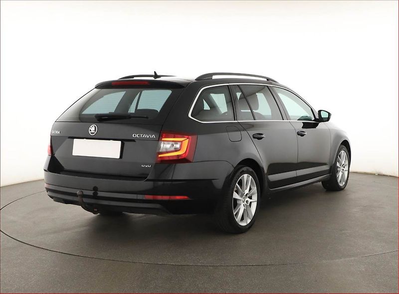 Škoda Octavia (2019) Style 2.0 TSI, 4X4, Automat - fotka 5 z 17
