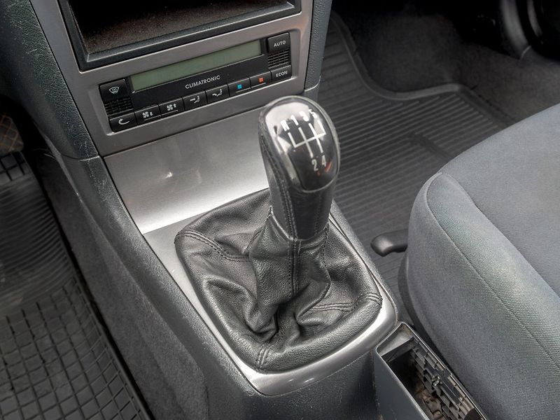 Škoda Octavia (2004) ČR 1.9TID 66KW – DIGI KLIMA - fotka 21 z 37