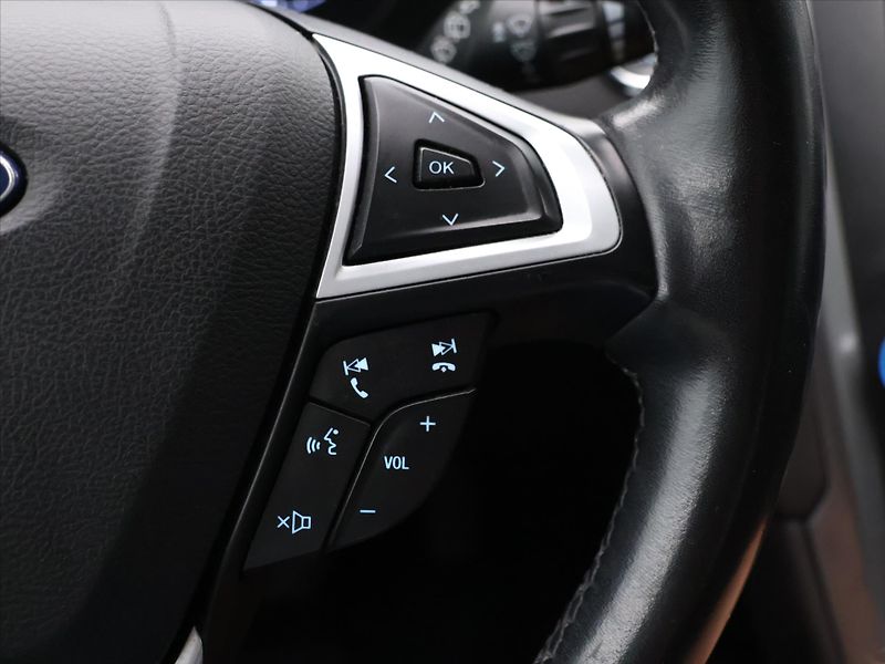 Ford Mondeo 2,0 TDCI 110kW Titanium Tažné - fotka 18 z 30