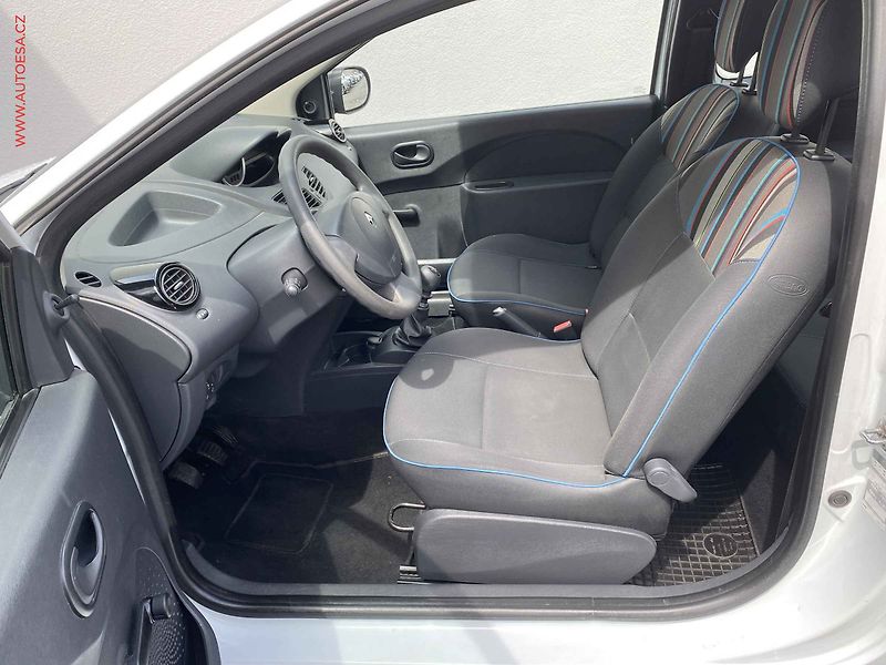 Renault Twingo (2014) 1.2i - fotka 9 z 11