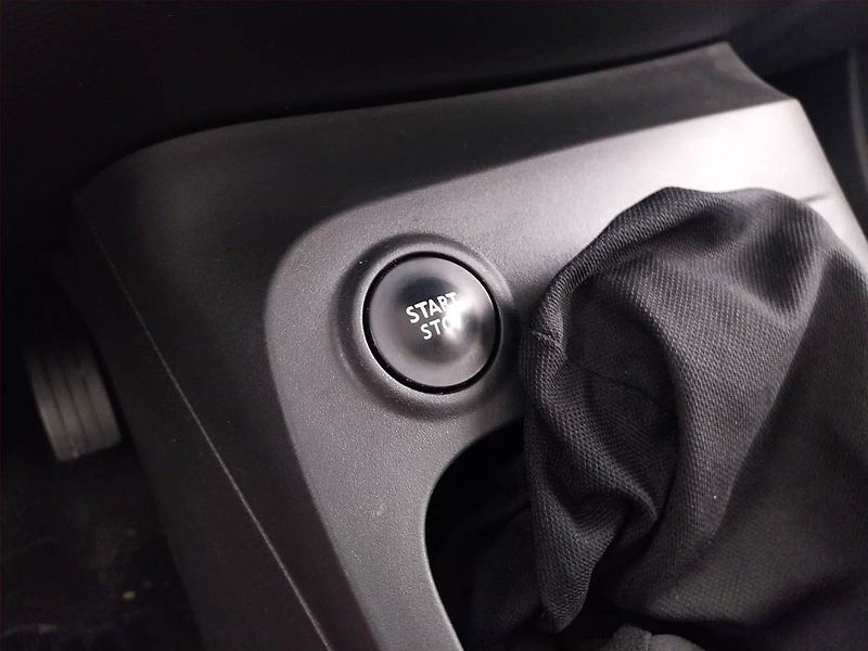 Renault Captur (2015) 1.2 TCe, Automat, Tempomat - fotka 17 z 20