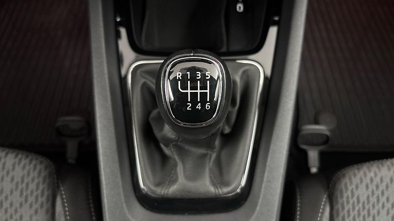 Škoda Octavia 1.5 TSI Style Combi - fotka 22 z 25