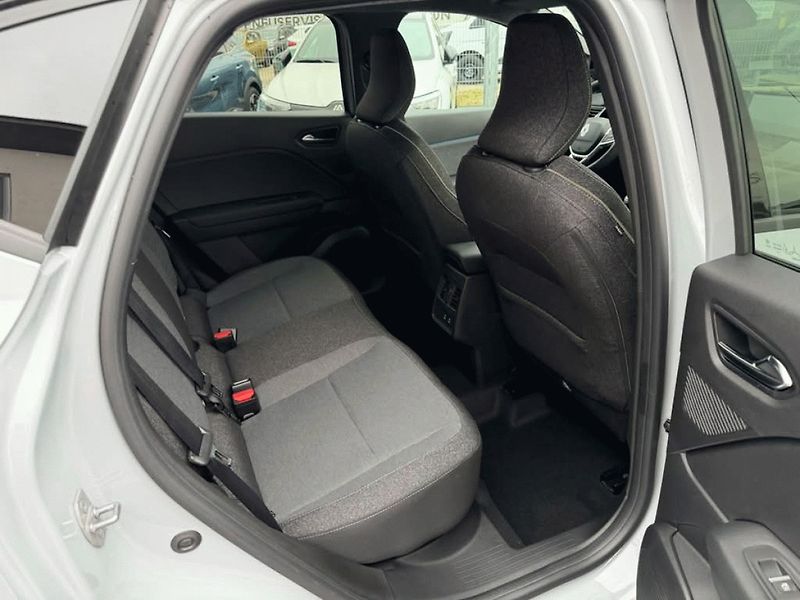 Renault Captur (2026) techno TCe 115 - fotka 15 z 24