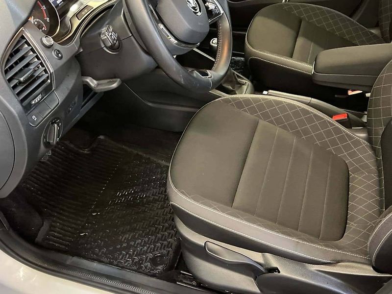 Škoda Fabia (2021) Combi 1.0 TSI Ambition - fotka 11 z 20