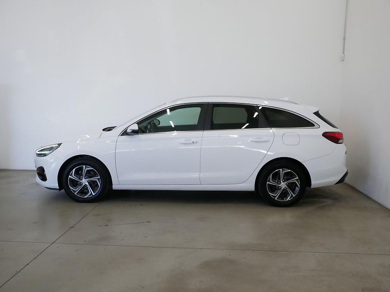 Hyundai i30 - fotka 3 z 26