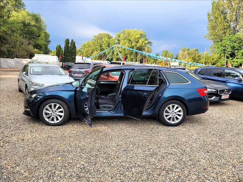 Škoda Superb 1,4 TSI,PHEV,DSG,LED,NAVI,VÝHŘ - fotka 17 z 50