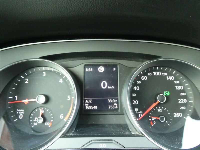 Volkswagen Passat 2,0 TDi DSG FULL LED BUSINESS - fotka 37 z 41