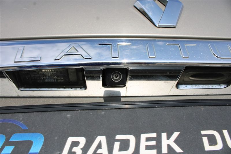 Renault Latitude 2,0 dCi  NOVÉ V ČR,AUTOMAT - fotka 25 z 30