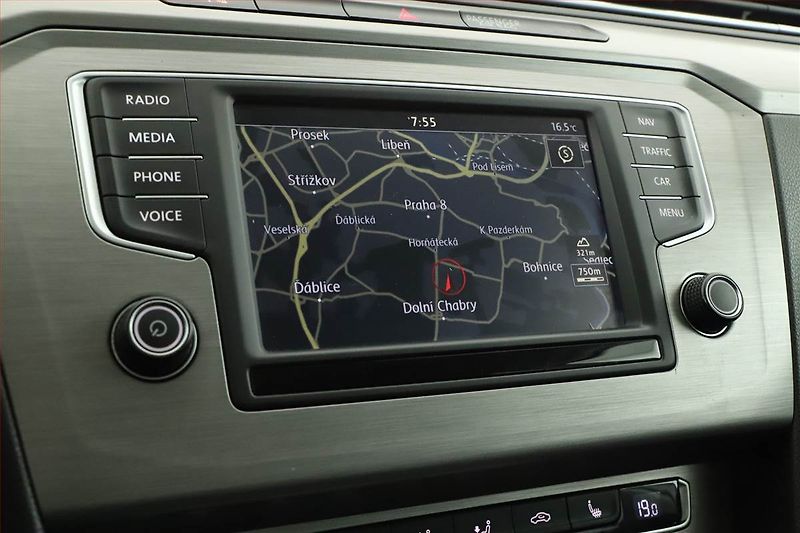 Volkswagen Passat (2015) 2.0 TDI, Navi, Tempomat - fotka 13 z 21