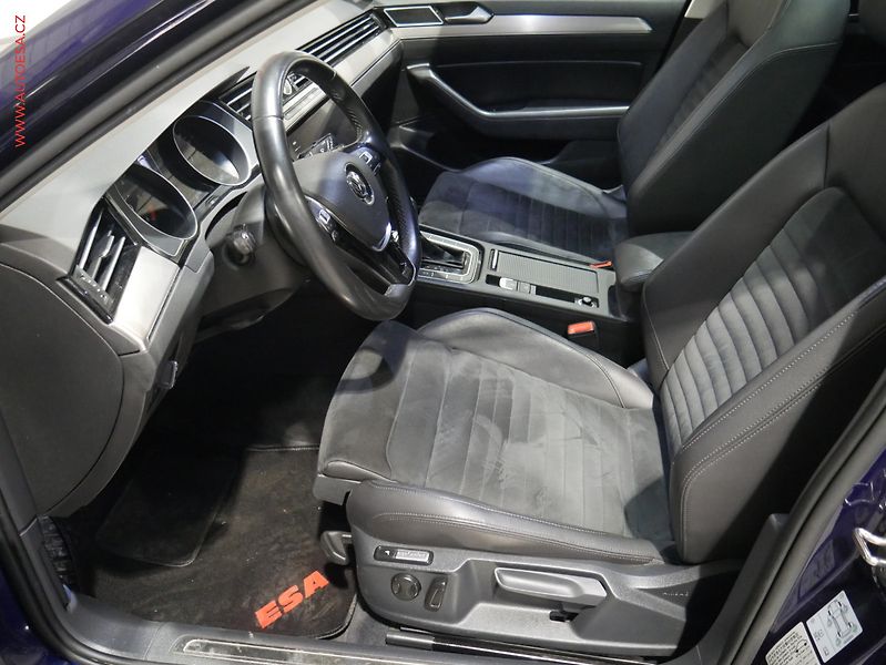 Volkswagen Passat (2019) 2.0 TDi, DSG, navi, LED - fotka 9 z 21