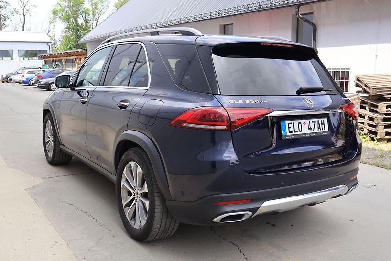 Mercedes-Benz GLE (2020) 350de masáž-nez. top.-Panorama - fotka 3 z 14