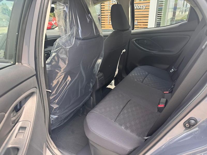 Toyota Yaris 1.5 Comfort - fotka 13 z 13