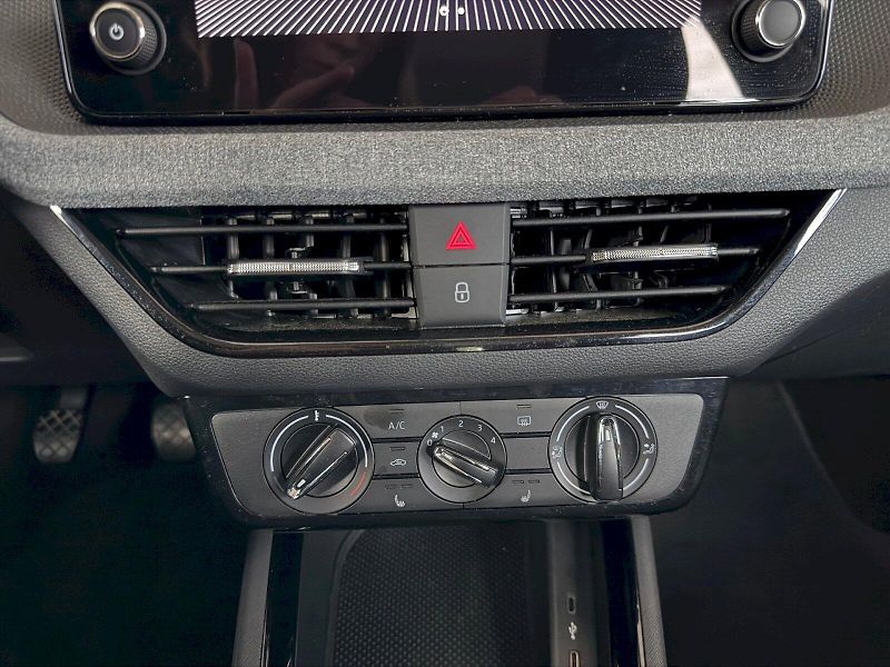 Škoda Kamiq (2025) Selection 1.0 TSI / 85 kW M6 - fotka 15 z 26