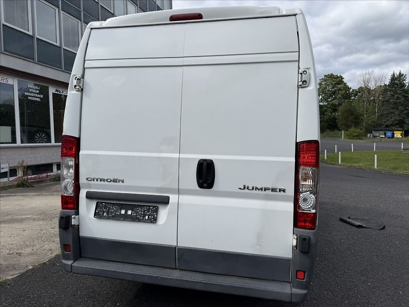 Citroën Jumper 2,2   HDI L2H2 6MÍST 1.MAJITEL - fotka 20 z 21
