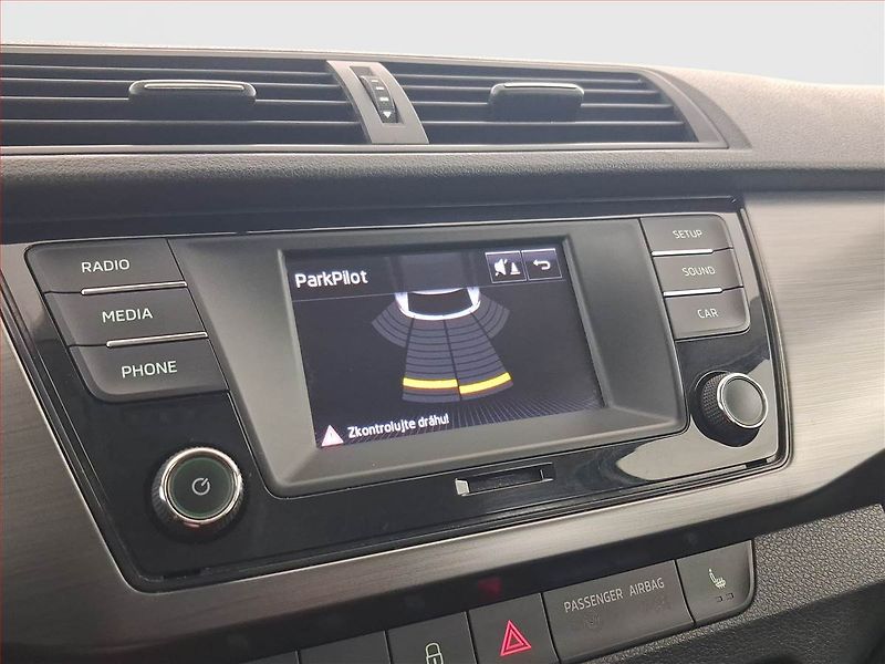 Škoda Fabia (2018) Style 1.0 TSI, Serv.kniha - fotka 16 z 24