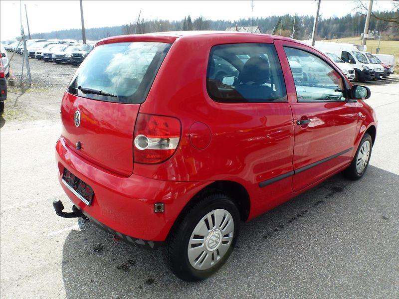 Volkswagen Fox 1,2 HTP 12V - fotka 7 z 41