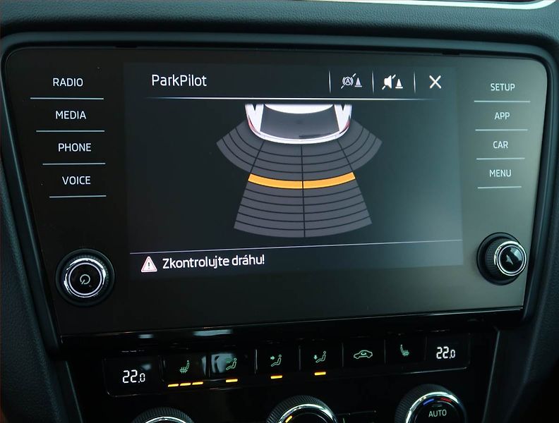 Škoda Octavia (2017) Ambition 2.0 TDI, Tempomat - fotka 19 z 19