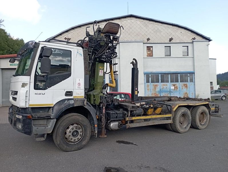 Iveco (2009) 450 kontejner+ruka - fotka 4 z 23