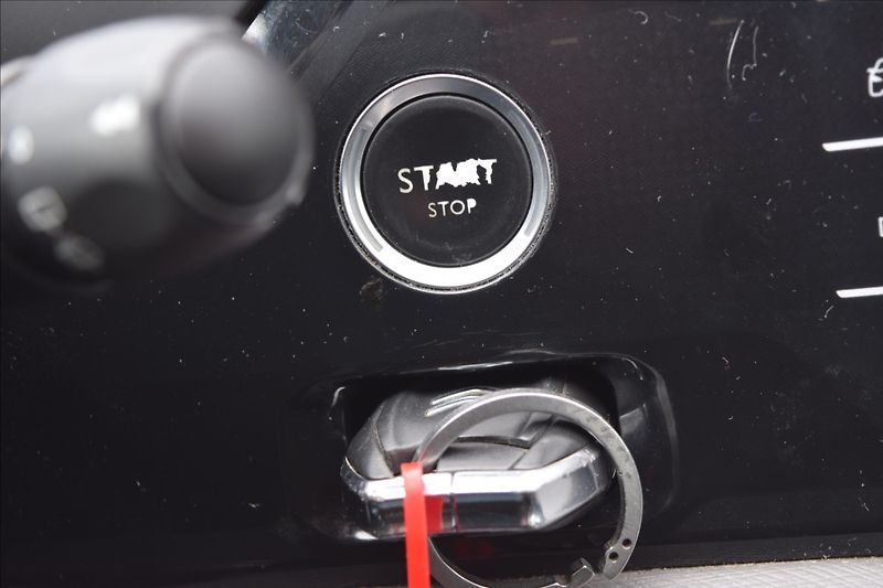 Citroën C4 Picasso 1,6 HDI 68KW KLIMA BEZ ADBLUE - fotka 31 z 51